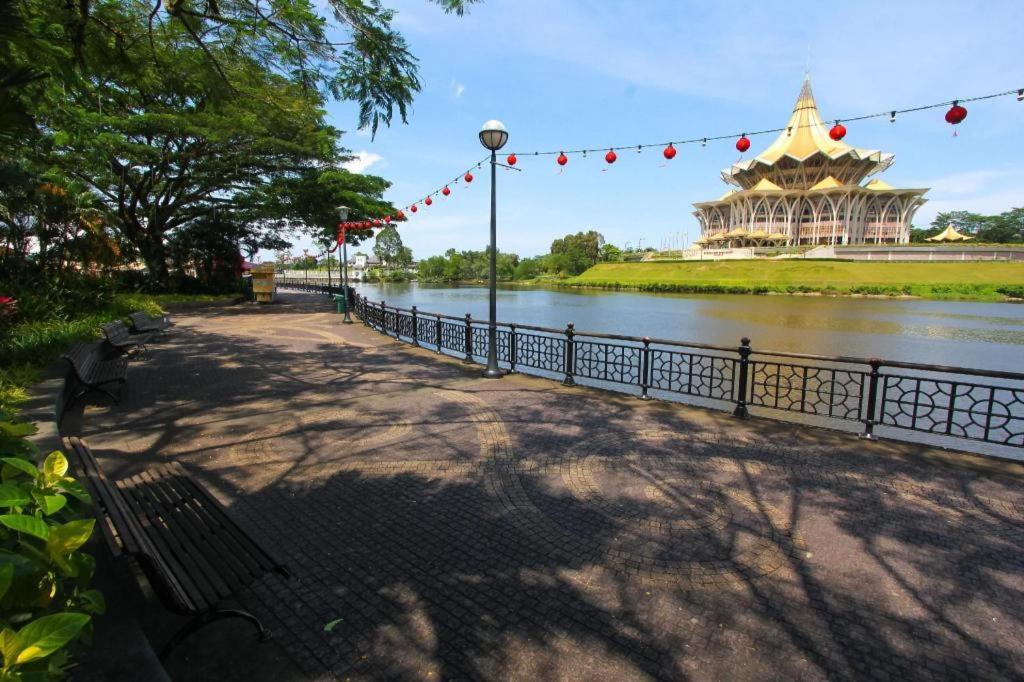 Zotel Business & Leisure Hotel Kuching Exterior foto