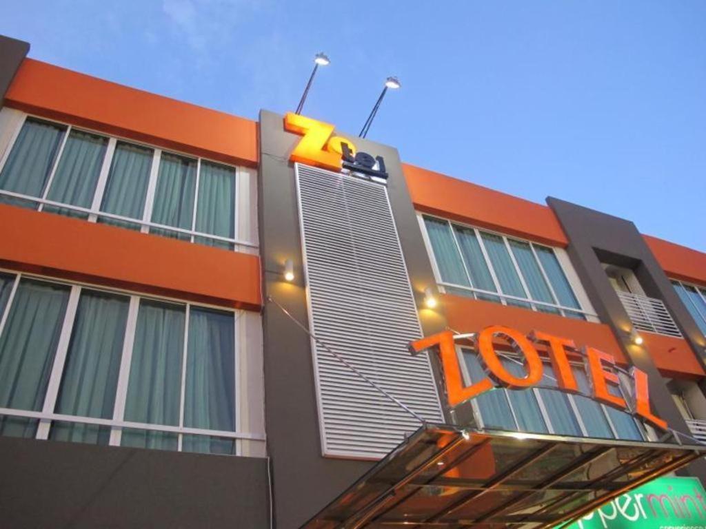 Zotel Business & Leisure Hotel Kuching Exterior foto