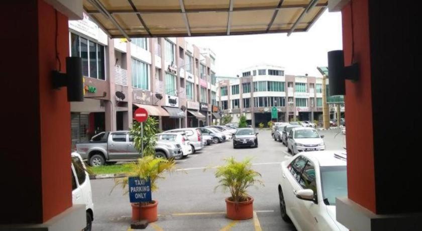 Zotel Business & Leisure Hotel Kuching Exterior foto
